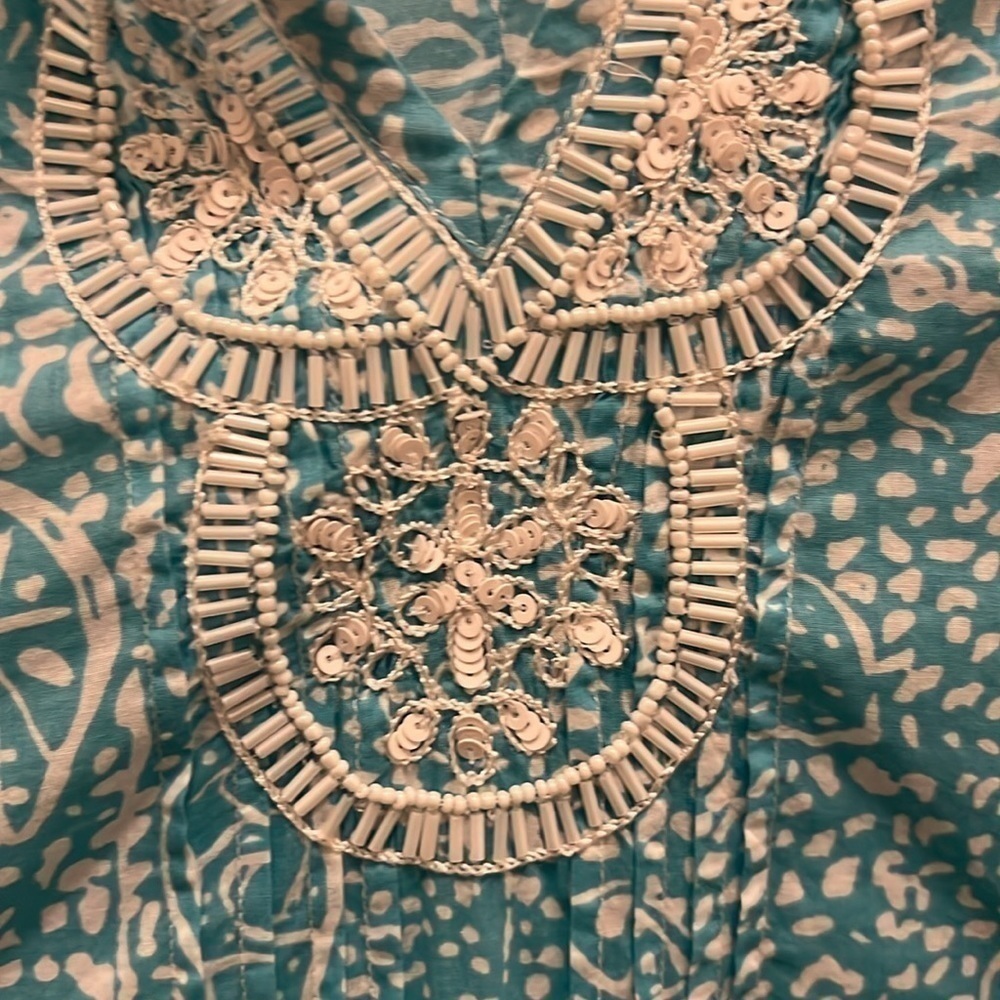 Lilly Pulitzer Sarasota beaded tunic. Shorely blue ice cake. EUC! Size small. - Picture 13 of 14